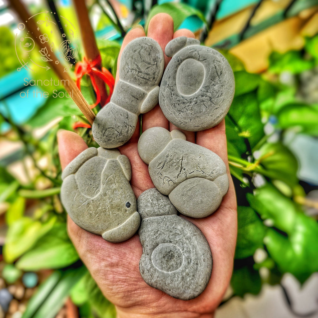 Photo of menalite concretions, also known as fairy stones or goddess stones. From canada.